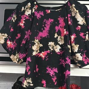 Vibrant pink 59% Linen, 49% Viscose Rayon Blouse